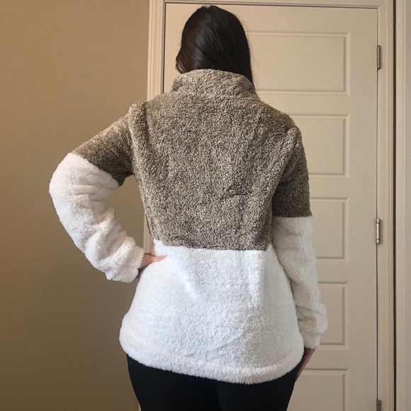 Khaki & Cream Two Tone Sherpa 1/4 Zip Pullover - Picture 5 of 8